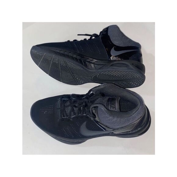 Nike Air Visipro 6 NBK Men\'s Black and Gray Low-Top Athletic Sneakers